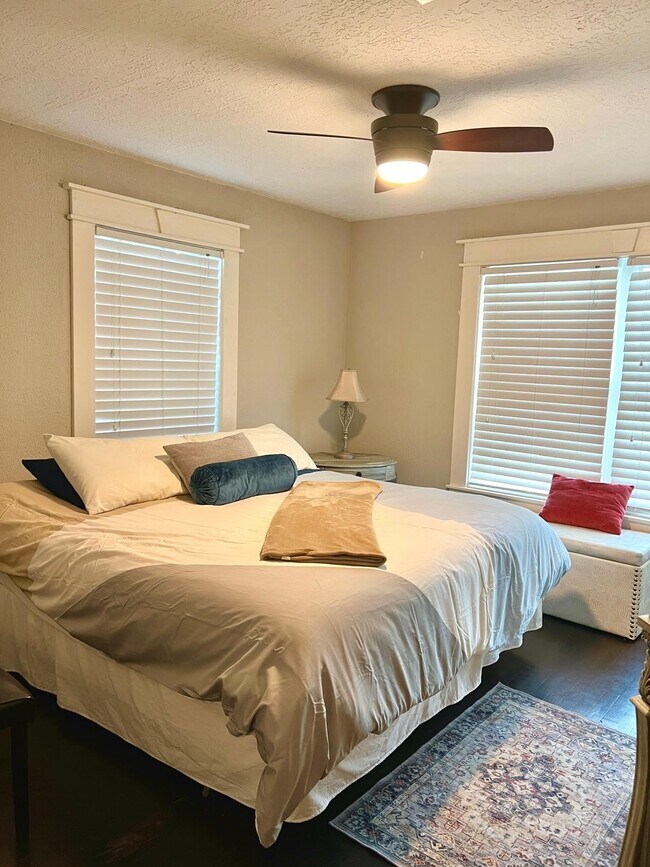 Building Photo - 4314 Gano St