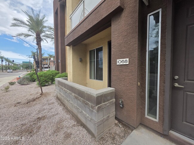 Building Photo - 6605 N 93RD Ave