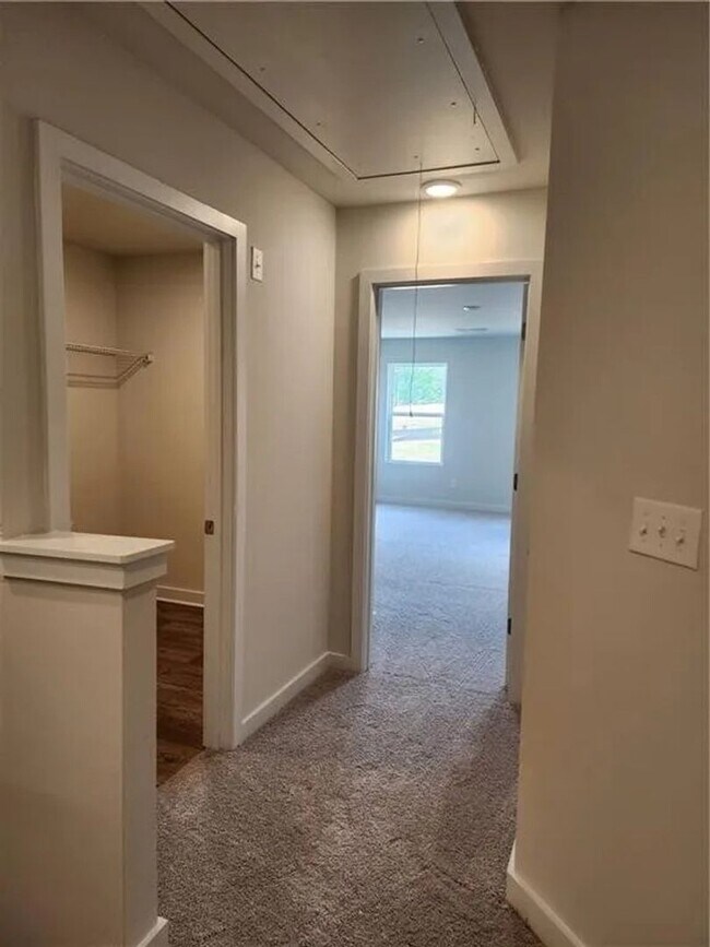 Building Photo - Spacious 3BR Townhome in Lawrenceville