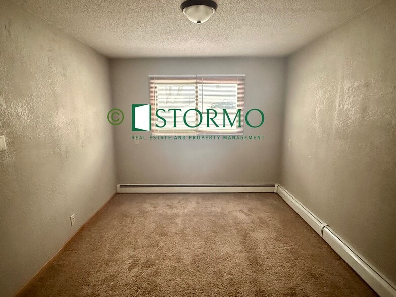 Building Photo - 519 14th St S