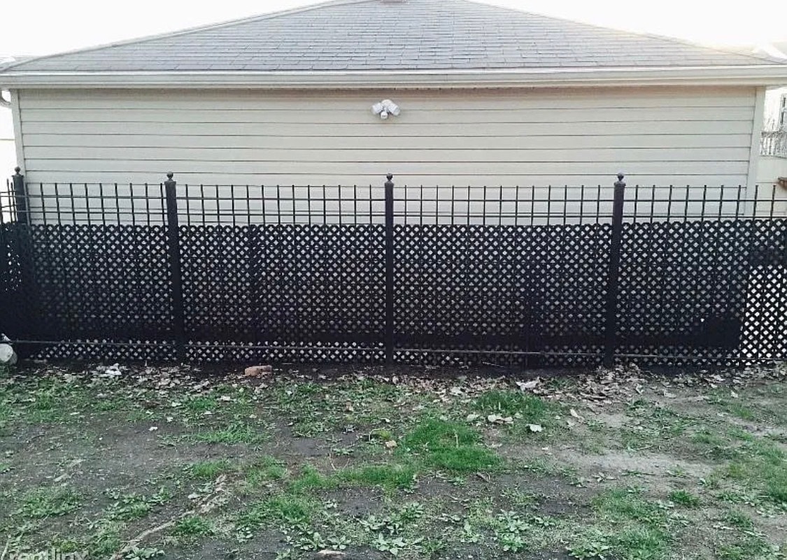 Side view of garage - 419 W Root St