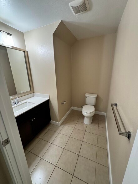 Building Photo - 11406 Citrus Dr