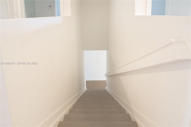 Building Photo - 846 SE 19th St