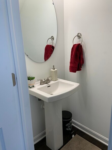 Powder Room - 304 Thurgood Dr