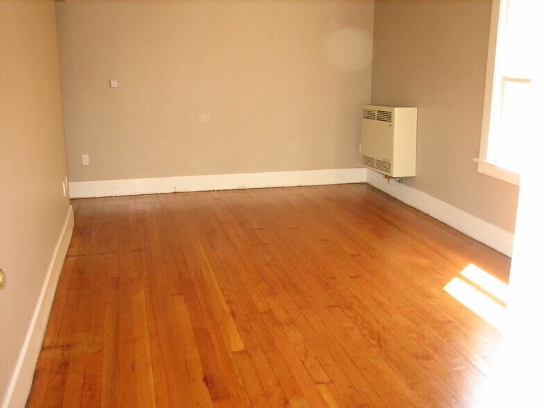 Building Photo - 1818 Santa Ynez St