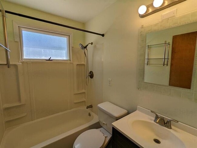 Building Photo - 4322 Doncaster Dr