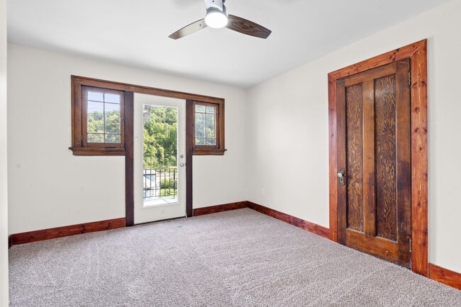 Building Photo - Newly Updated 3 Bed Home