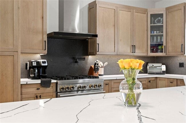 Building Photo - 2107 Branch Hill St