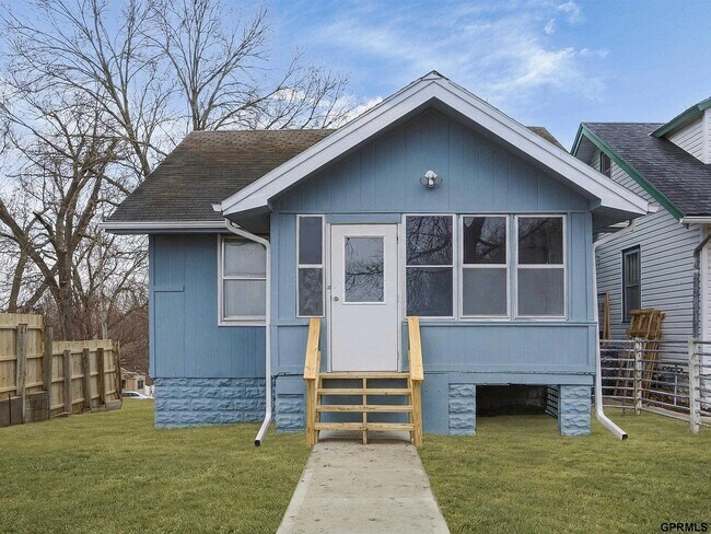 Building Photo - Two bedroom house for rent