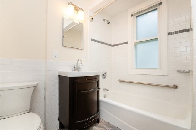 Building Photo - 24 Walden St