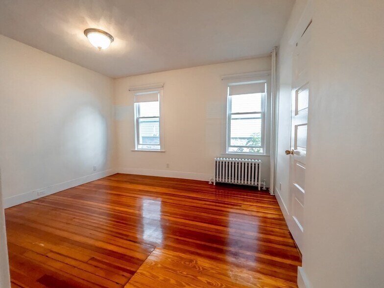 Building Photo - 24 Montvale St