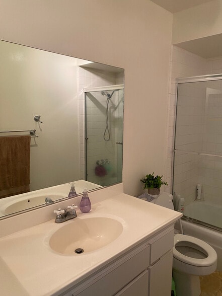 Bathroom - 2311 4th St