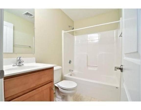 Building Photo - 39 Athens St