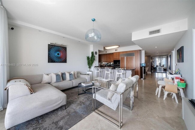 Building Photo - 799 Crandon Blvd