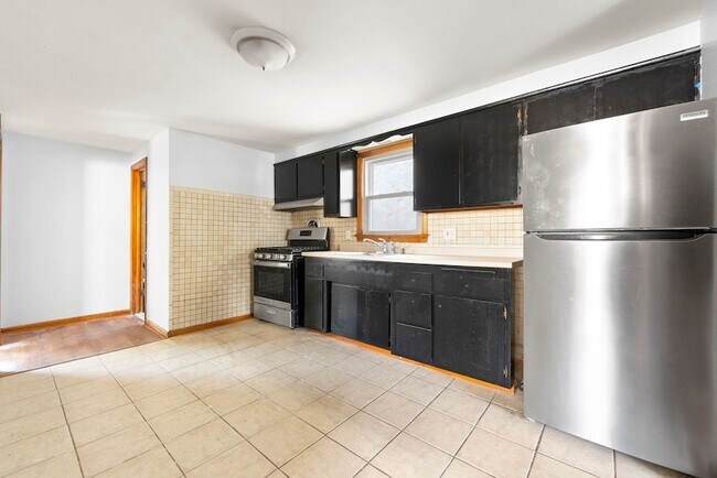 Building Photo - 336 Princeton Ave