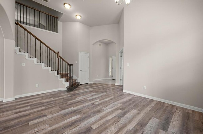 Building Photo - 1713 Morts Pl