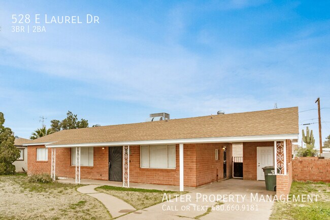 Building Photo - 528 E Laurel Dr