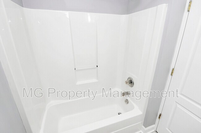 Building Photo - 2080 Gable Way Ln