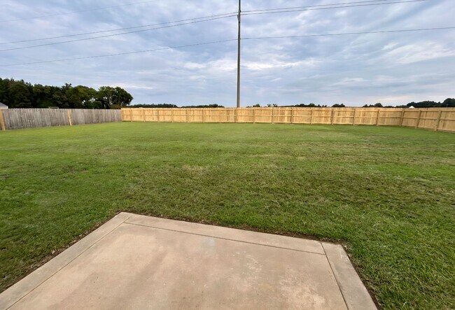 Building Photo - SOUTH CREEK