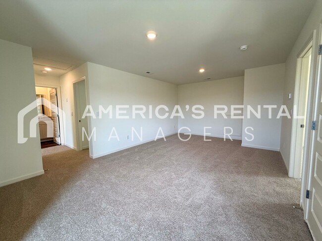 Building Photo - New Construction Home for Rent in Kimberly...