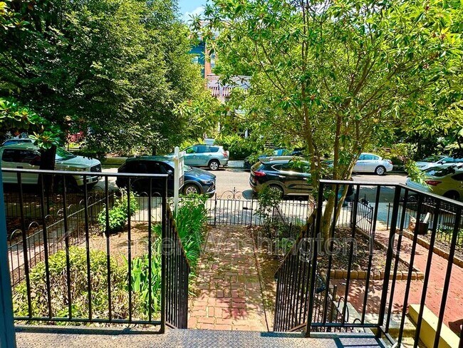 Building Photo - 1528 8th St NW