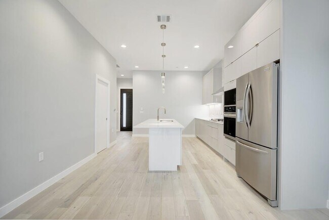 Building Photo - 2108 Tillery St