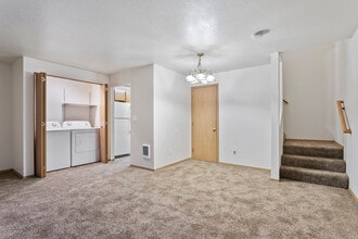 Building Photo - Jonathan's Place