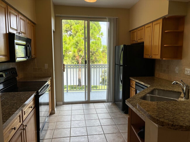 Building Photo - 2048 Alta Meadows Ln