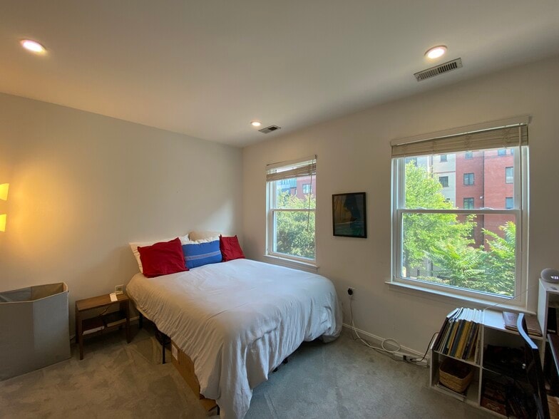 Unit # 3 - 1327 Belmont St NW