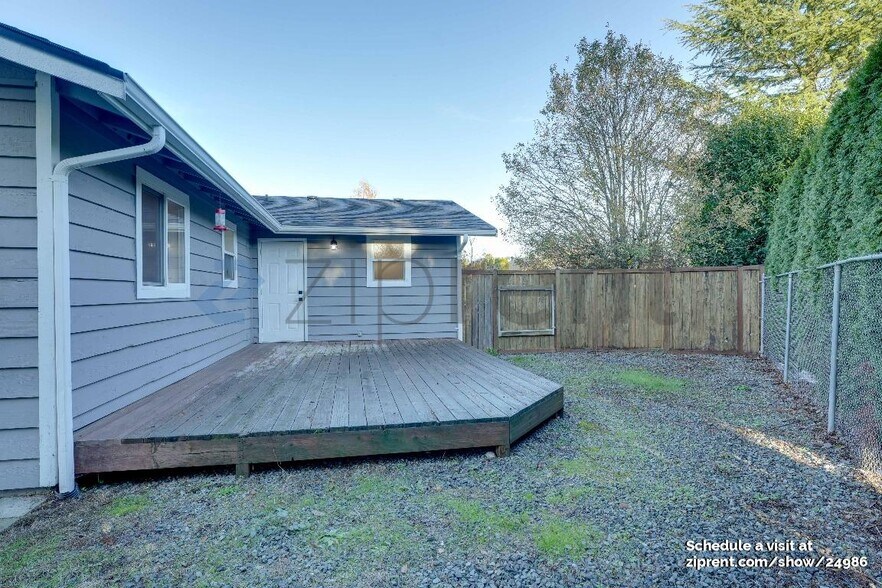 Building Photo - 732 Natalie Pl