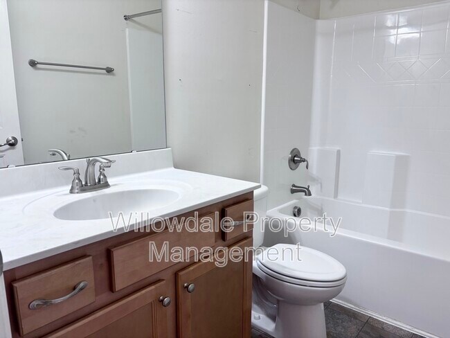 Building Photo - 76 Deep Clay Cir