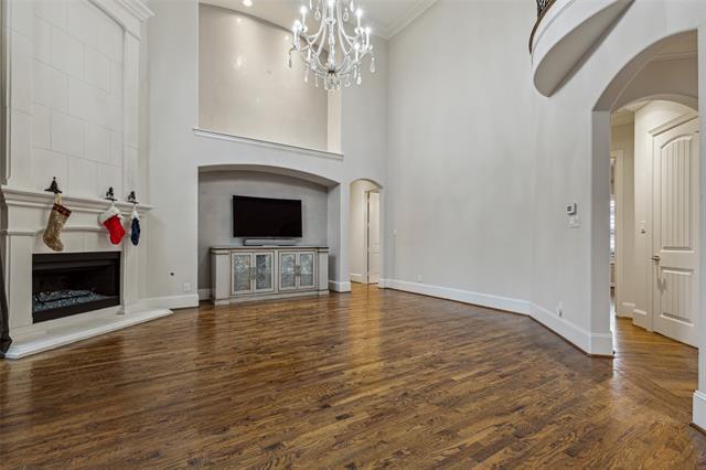 Building Photo - 6405 Royal Ln