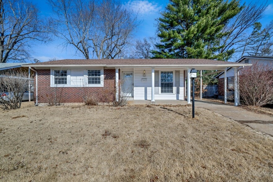 Building Photo - 1449 Coachway Ln