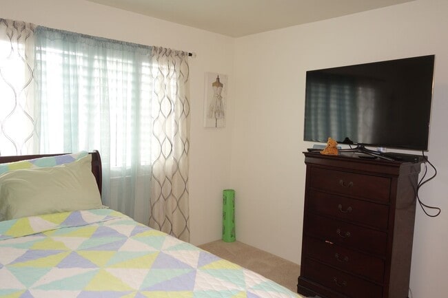 Building Photo - Wonderful 3 BD / 2.5 BA Home In Ewa Beach!!!