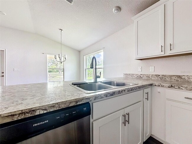 Building Photo - 187 NW 45th Loop