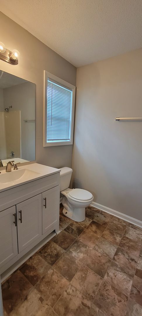 Building Photo - AFFORDABLE AND SPACIOUS