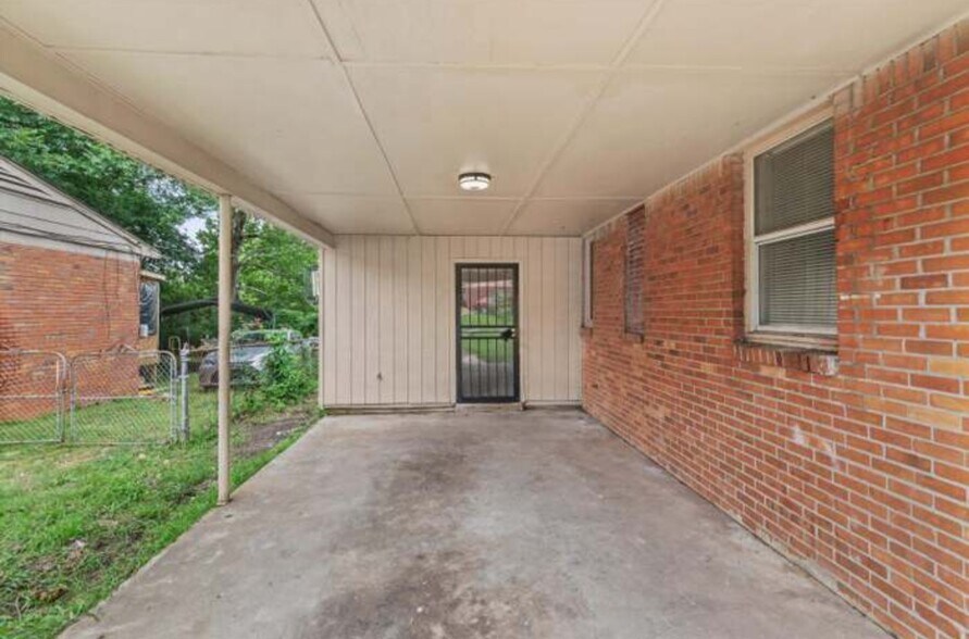 Building Photo - 2314 Pendleton St