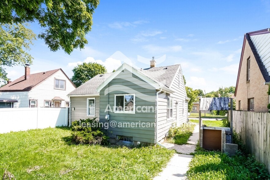 Building Photo - 4369 N 54th St
