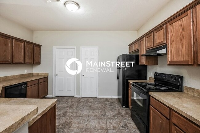 Building Photo - 3 Bedroom Pet-Friendly Home in Crowley, TX with Main Street Renewal