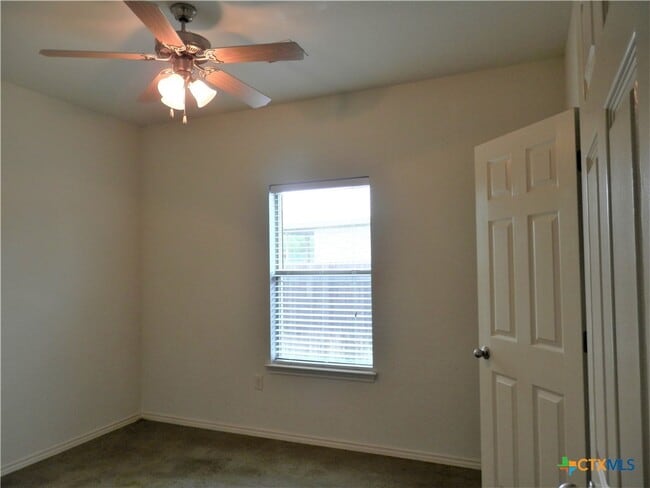 Building Photo - 331 Oelkers Dr