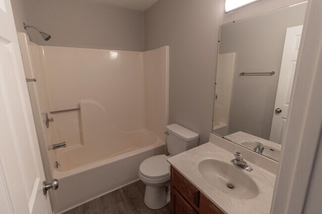 Building Photo - 3705 Hermitage Rd