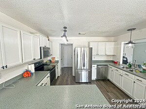 Building Photo - 11358 Victory Cavern