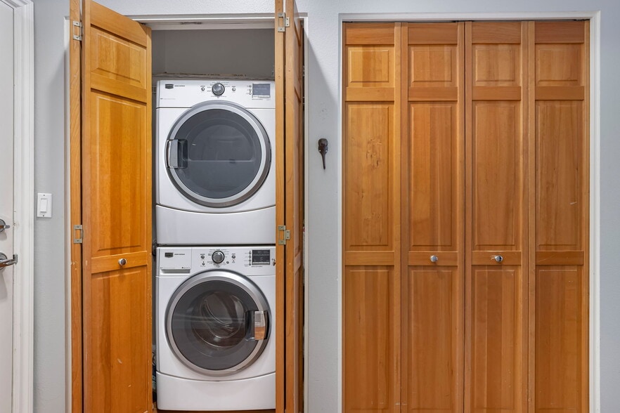 In-unit laundry - 618 NW 12th Ave