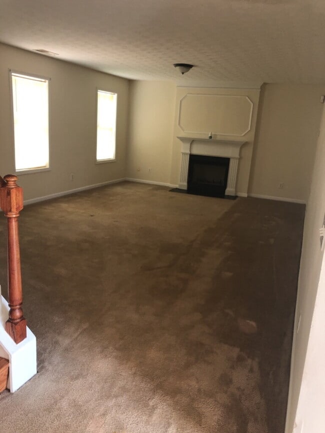 Building Photo - 2489 Tolliver Dr