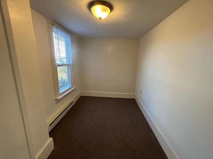 Bonus room - 2226 Lincoln St