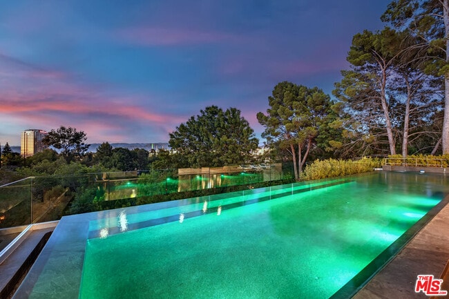 Building Photo - 3712 Broadlawn Dr