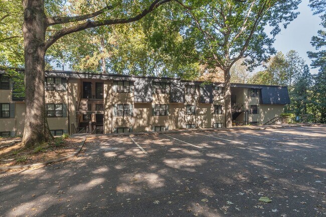 Building Photo - Spacious 2/2 Condo w/ Great Roommate Setup!