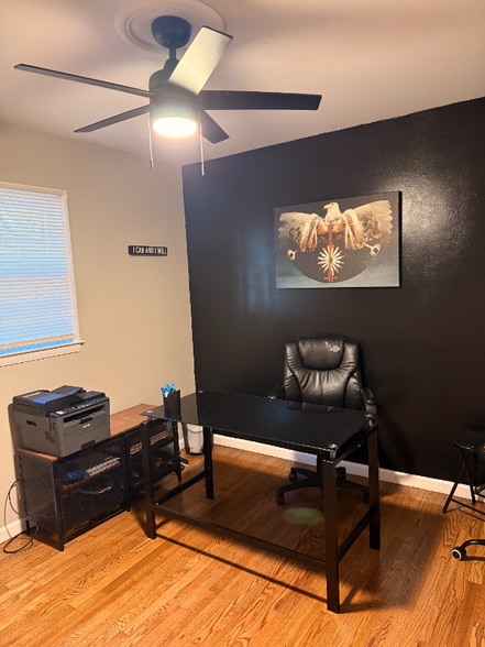 Building Photo - 2559 Clifton Springs Manor