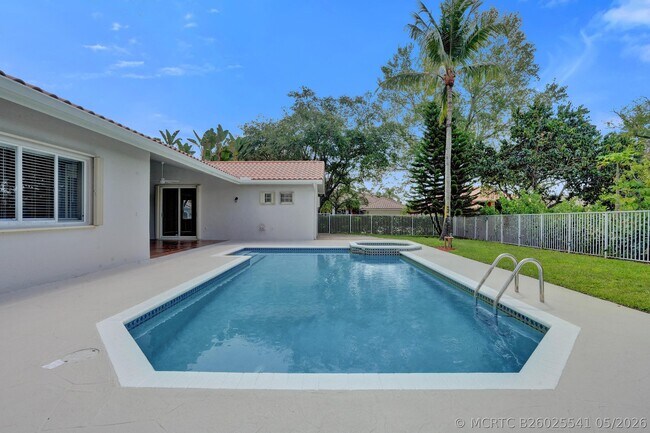 Building Photo - 10304 NW 50th Ct