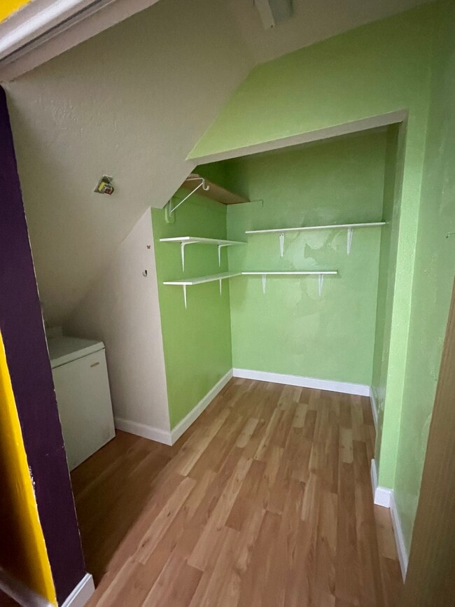 Building Photo - 328 E 15th Ave